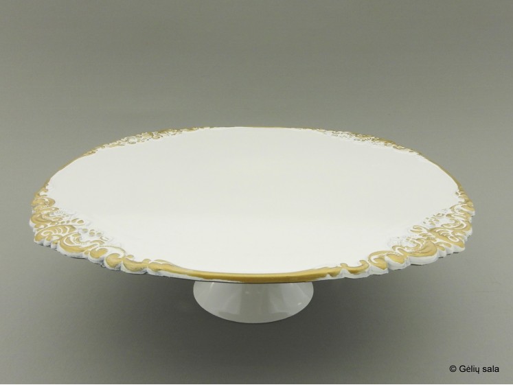 Plastic cake plate white...