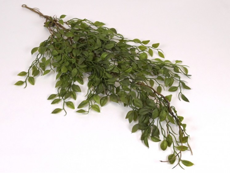 Zwisająca sztuczna zieleń